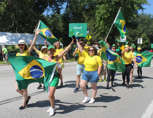 Brazilian community in Parade of Flags 2022